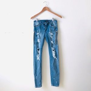 NEW Forever21 Destroyed Skinny Jeans